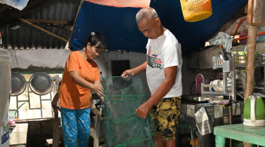Lighting up low-income households in Isla Pugad mobile