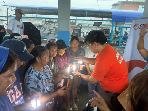 Bringing aid to calamity-stricken Filipinos  7